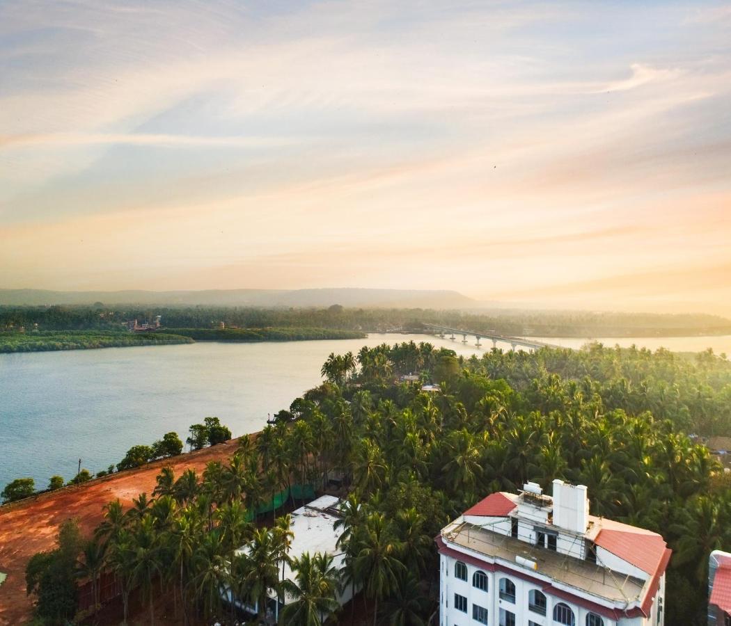 Span Suites & Villa Morjim Exteriér fotografie
